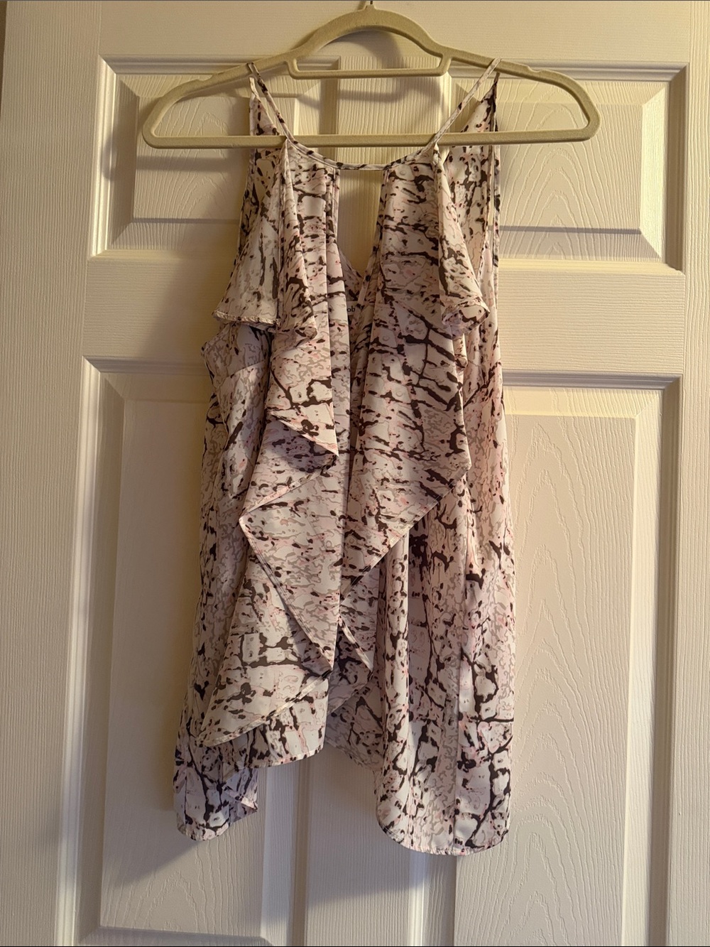 Robbi & Nikki Pink Marble Ruffle Sleeveless Top